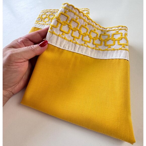 Vintage 70s pillowcases set, pair of orange embroidered trim pillow shams - Picture 9 of 10